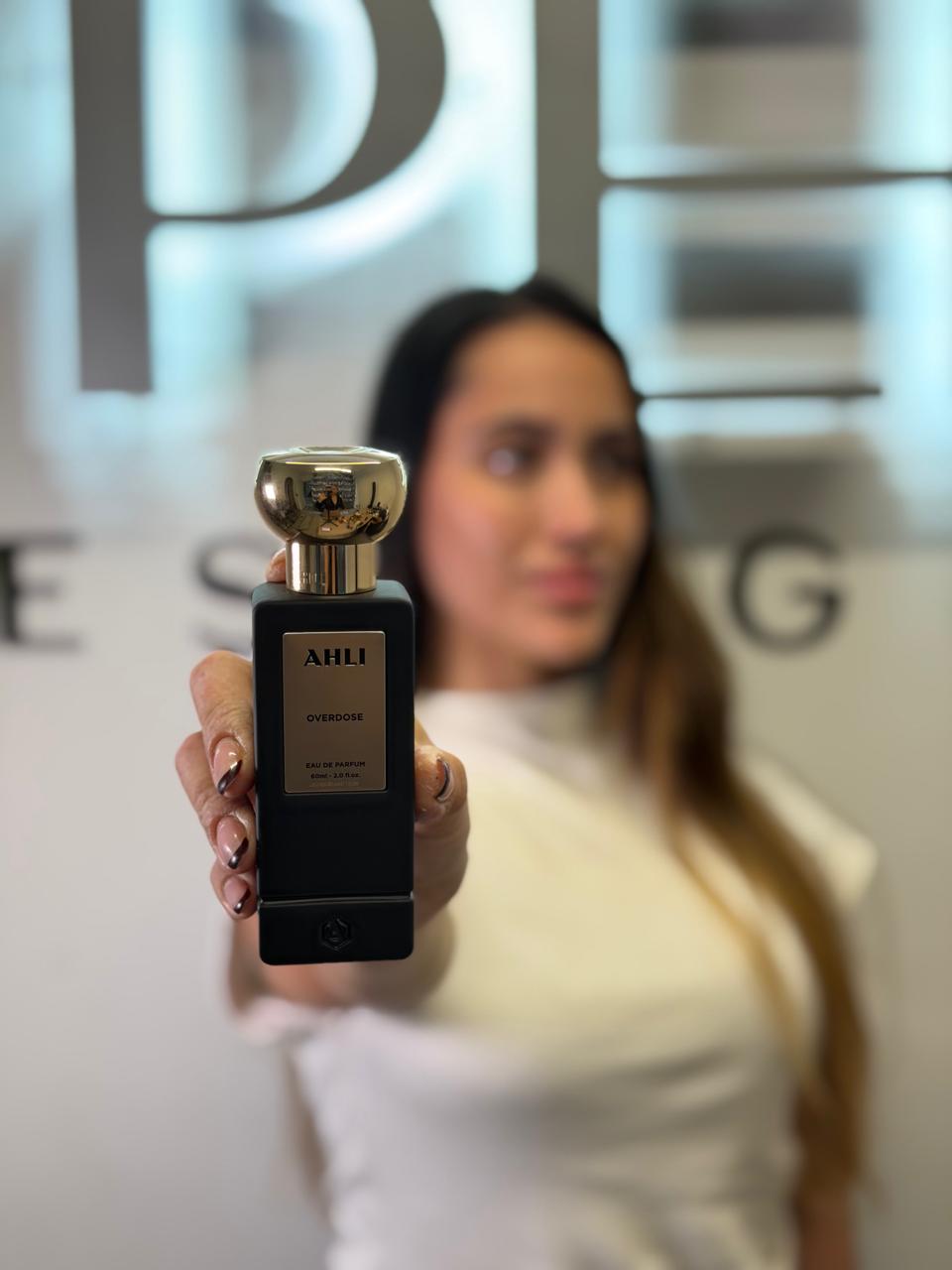 Ahli Overdose Eau de Parfum fragancia unisex intensa y sofisticada para ocasiones especiales