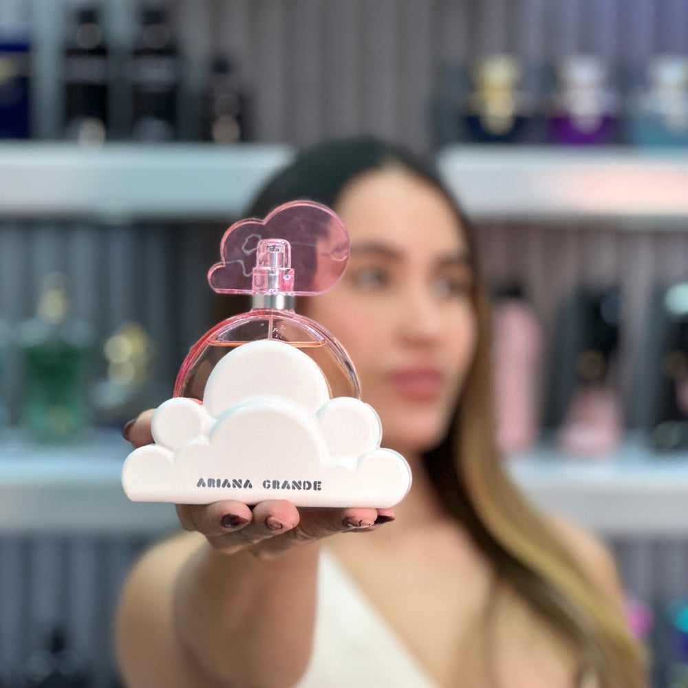 Ariana Grande Cloud Pink Eau de Parfum fragancia femenina dulce y afrutada para cualquier ocasión