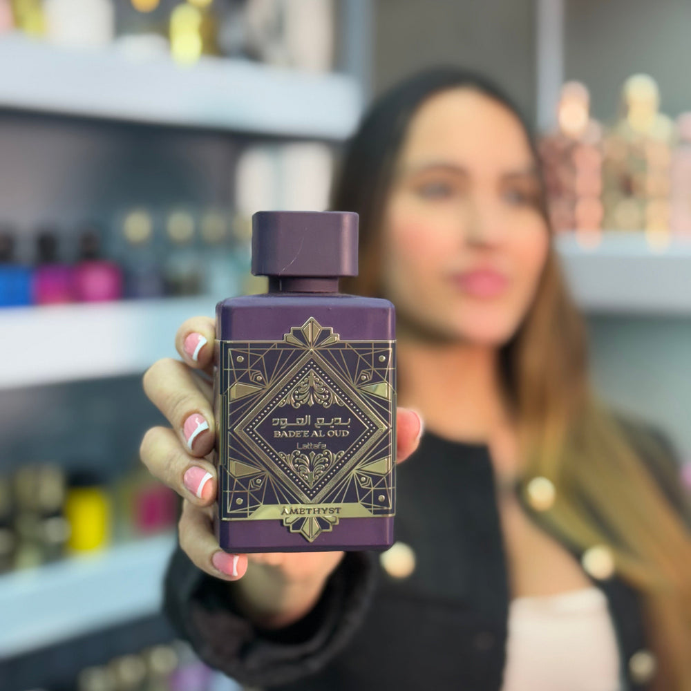 Lattafa Bade’e Al Oud Amethyst EDP unisex, fragancia floral, especiada, oriental, ambarada y avainillada