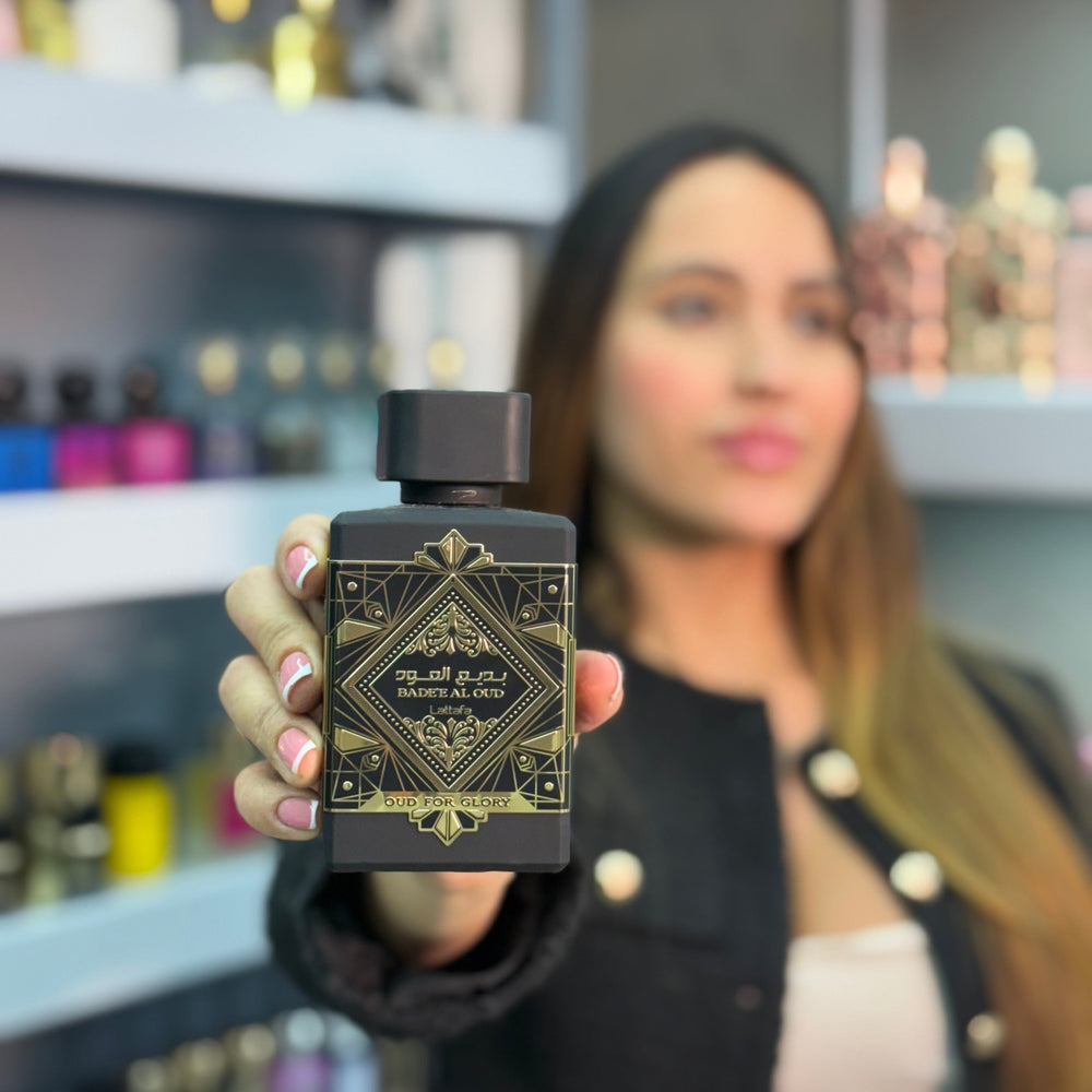 Lattafa Bade'e Al Oud Oud for Glory EDP Unisex, fragancia oriental, amaderada, especiada y almizclada