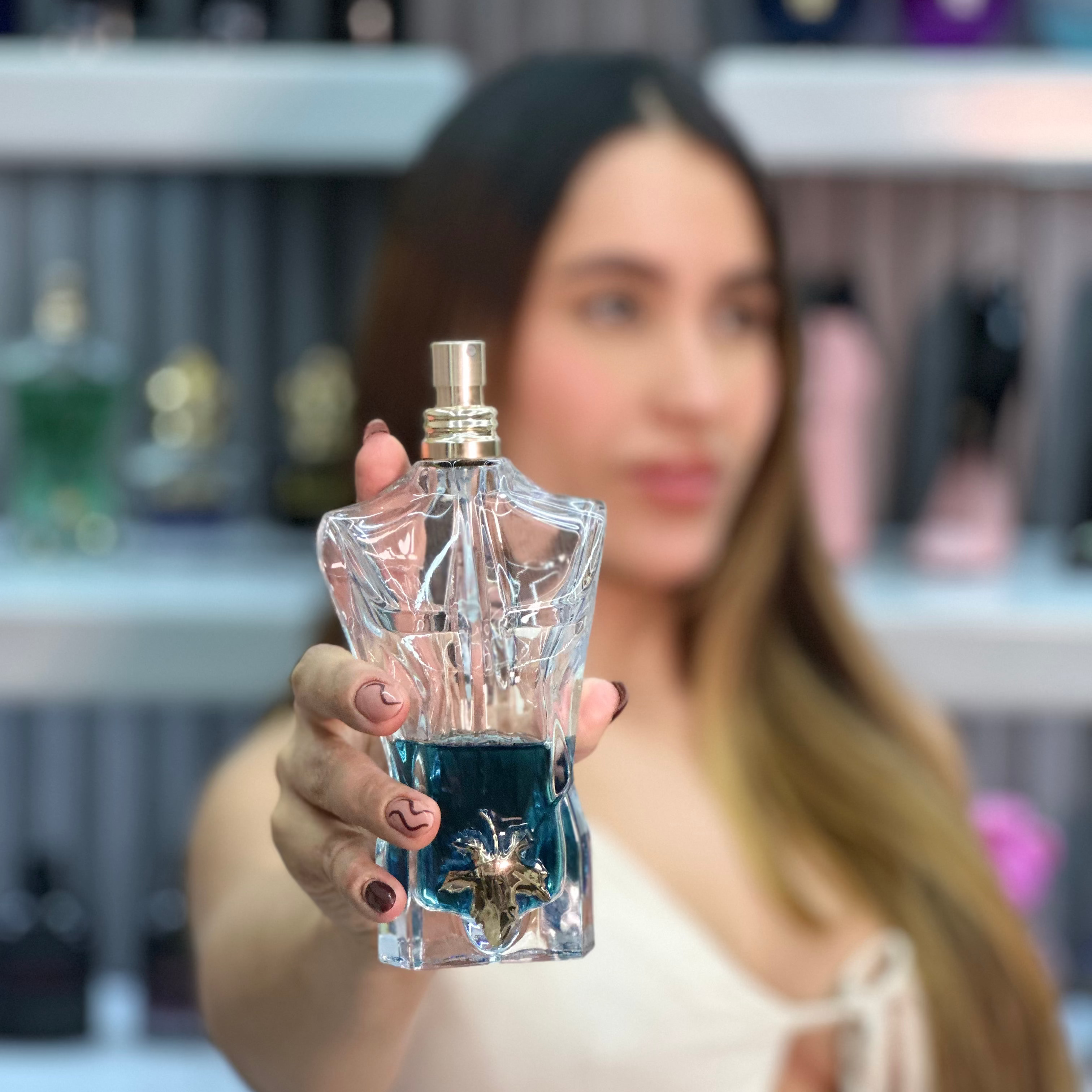Jean Paul Gaultier Le Beau EDT fragancia Hombre amaderada, tropical y dulce