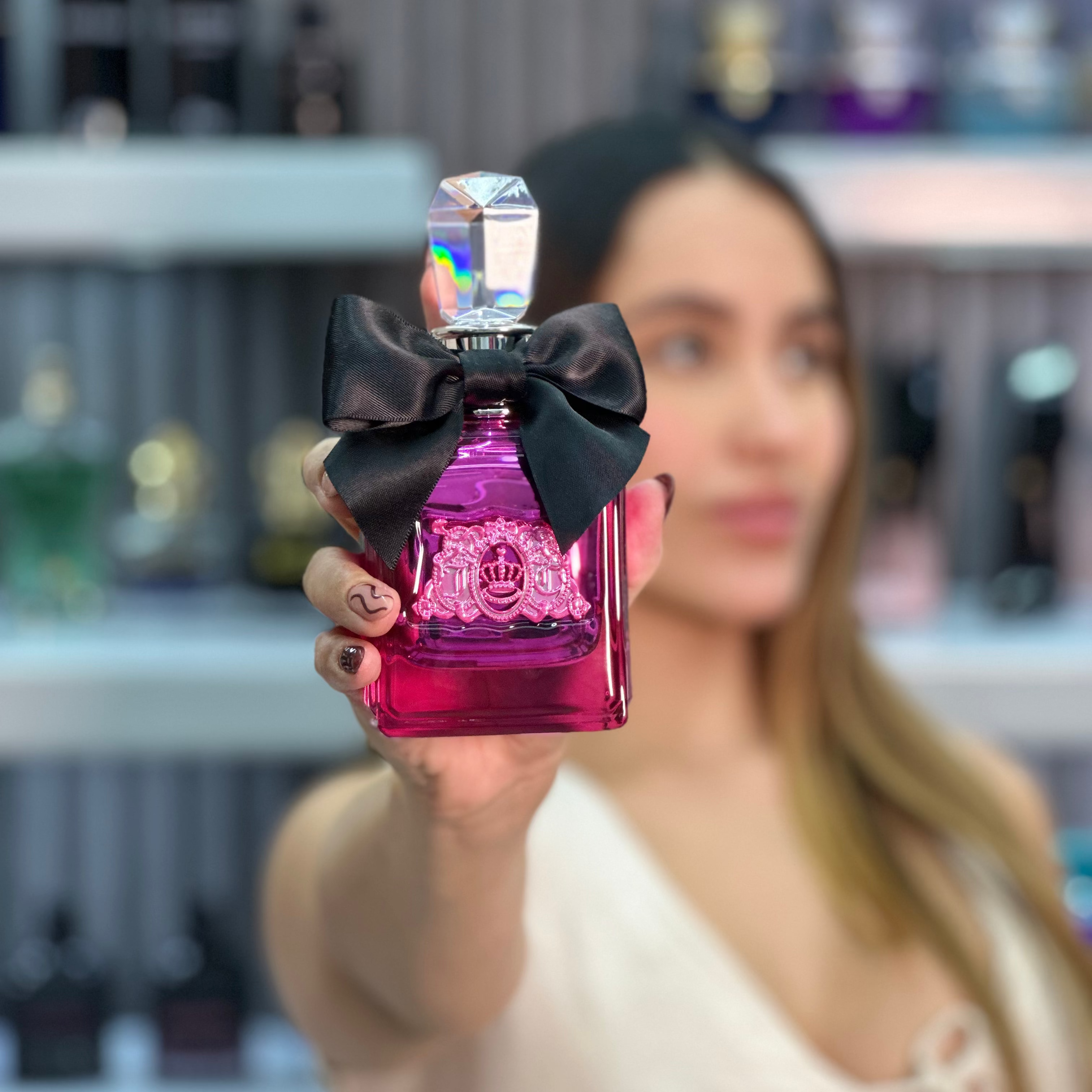 Juicy Couture Viva La Juicy Noir Eau de Parfum mujer fragancia frutal, floral, dulce y amaderada